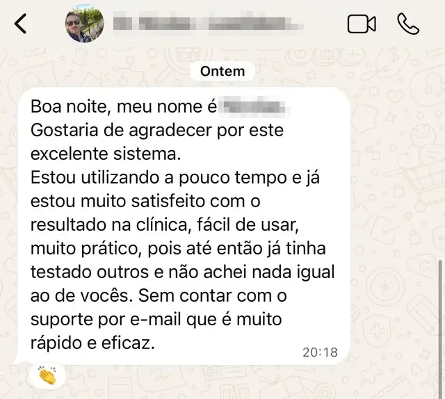 Depoimento real no WhatsApp: já tinha testado outros sistemas, achou fácil e prático e elogia a rapidez do suporte por e-mail